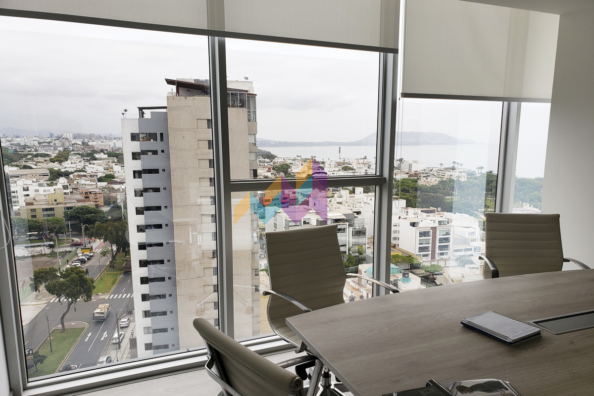 ventanas de gerencia, sala de reuniones y directorio con problemas de sol